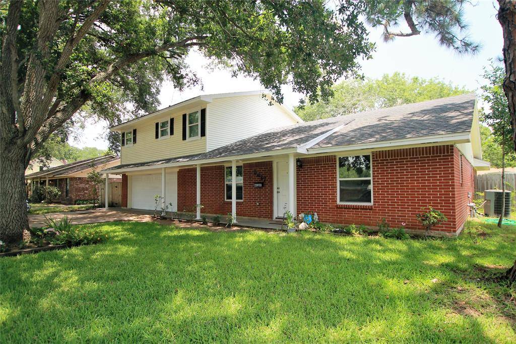 3417 Briar LN,  Bay City,  TX 77414