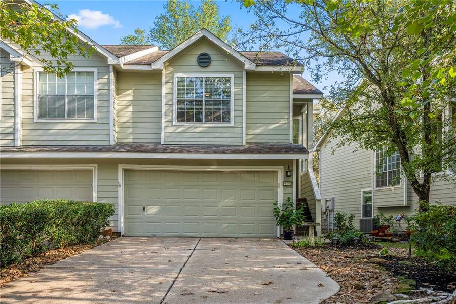 55 N Walden Elms CIR, The Woodlands, TX 77382