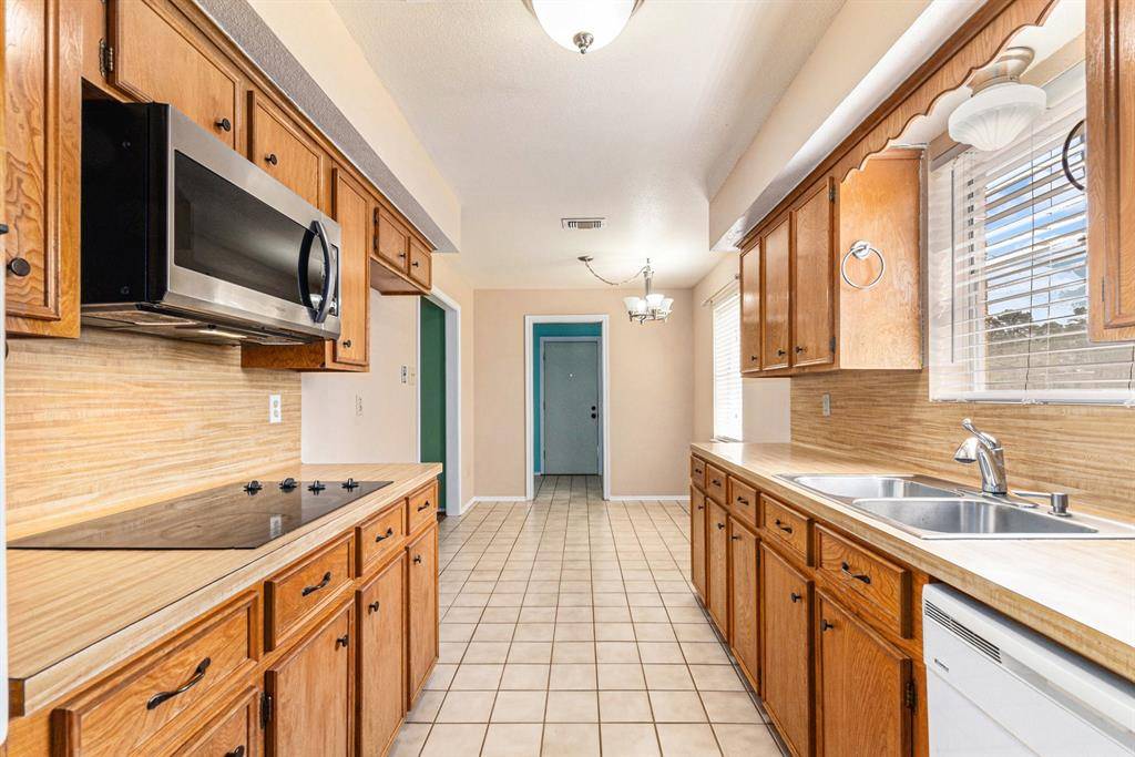 Magnolia, TX 77355,19331 E LAKESHORE DRIVE DR