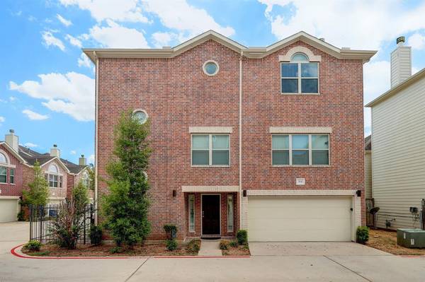 3641 Main Plaza DR, Houston, TX 77025