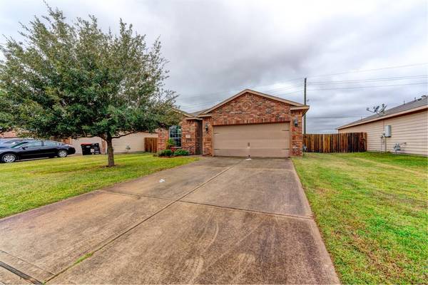 16111 Ducktail LN, Hockley, TX 77447