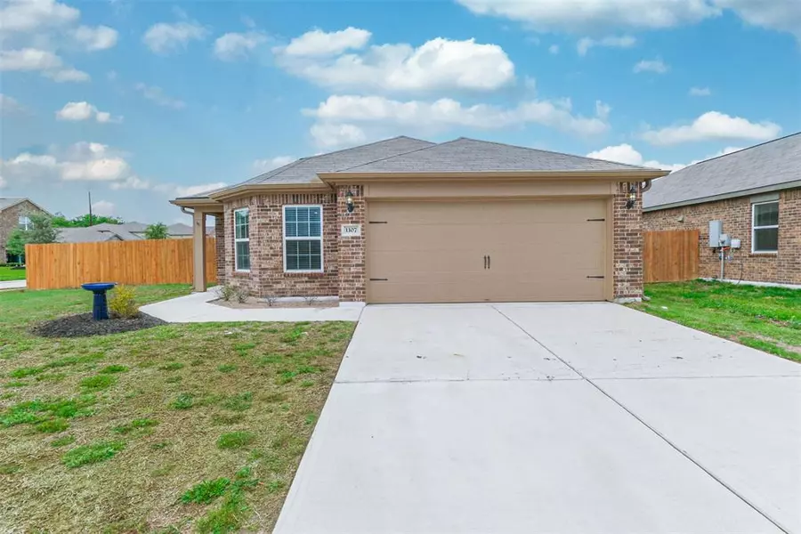 1107 Hinged Opal DR, Rosharon, TX 77583