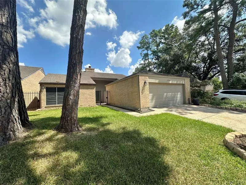 17206 Ash Butte DR, Houston, TX 77090