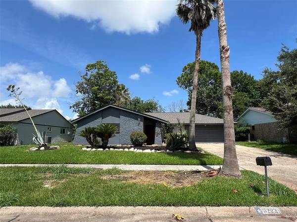 3223 Fern Rock DR, La Porte, TX 77571