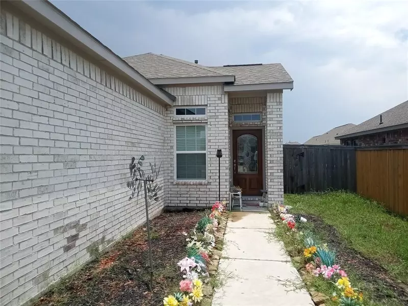 10401 E Birch Peak DR, Iowa Colony, TX 77583