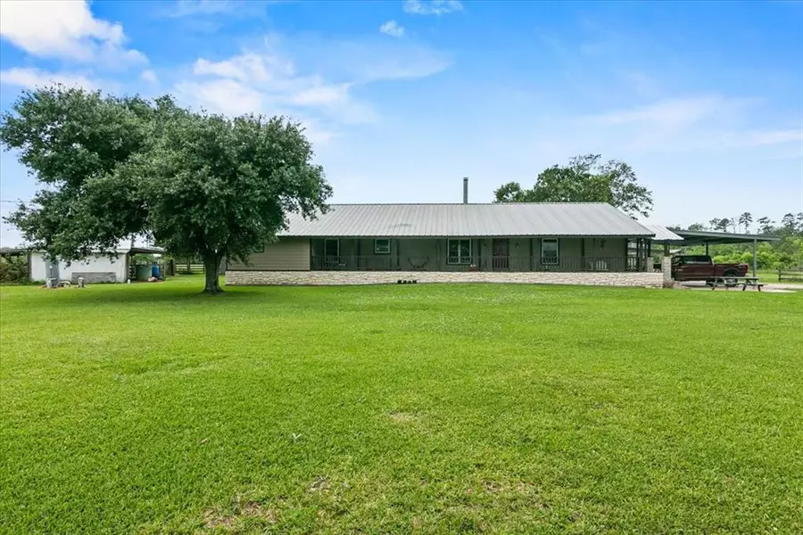 5032 Old Peveto LN, Orange, TX 77632