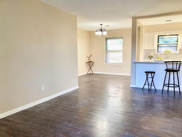 Houston, TX 77021,6834 Driftwood ST