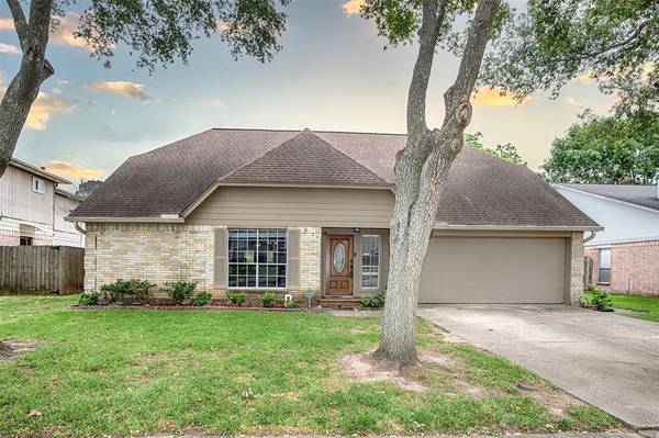 108 Civil DR, League City, TX 77573