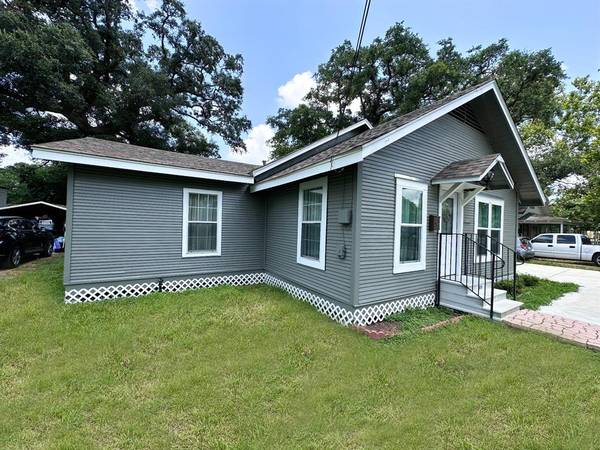 Sweeny, TX 77480,314 N Oak ST