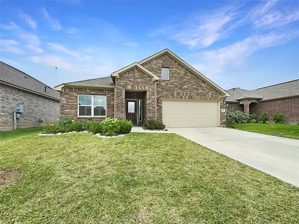 4227 E Bayou Maison CIR, Dickinson, TX 77539