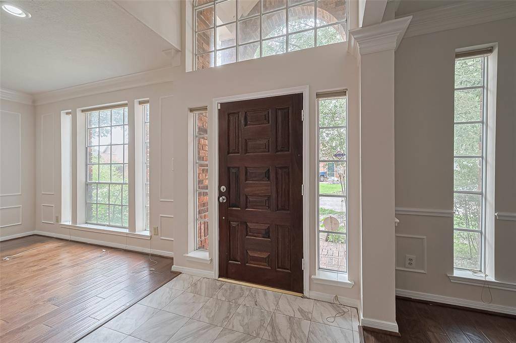 Houston, TX 77043,1327 W Forest DR