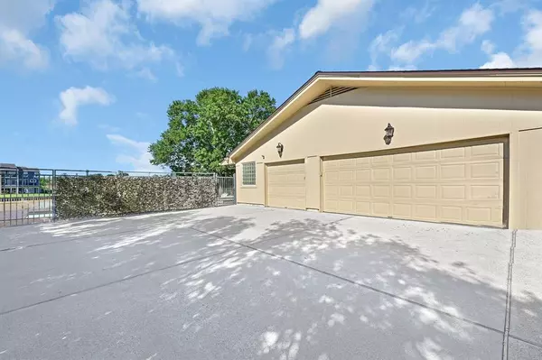 Nassau Bay, TX 77058,18214 Nassau Bay DR