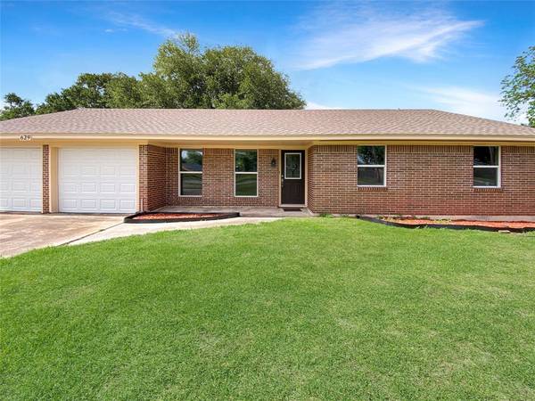 629 Carolyn ST,  Winnie,  TX 77665