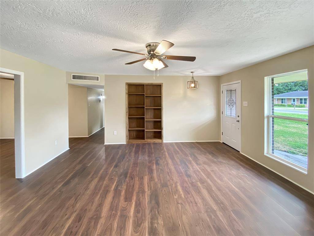 Winnie, TX 77665,629 Carolyn ST