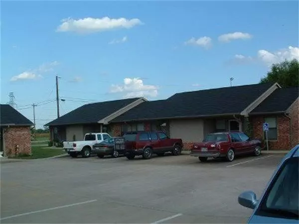 Venus, TX 76084,108 W 8th ST