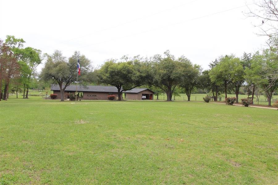 611 Private Road 1007, Caldwell, TX 77836