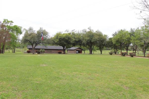 611 Private Road 1007,  Caldwell,  TX 77836