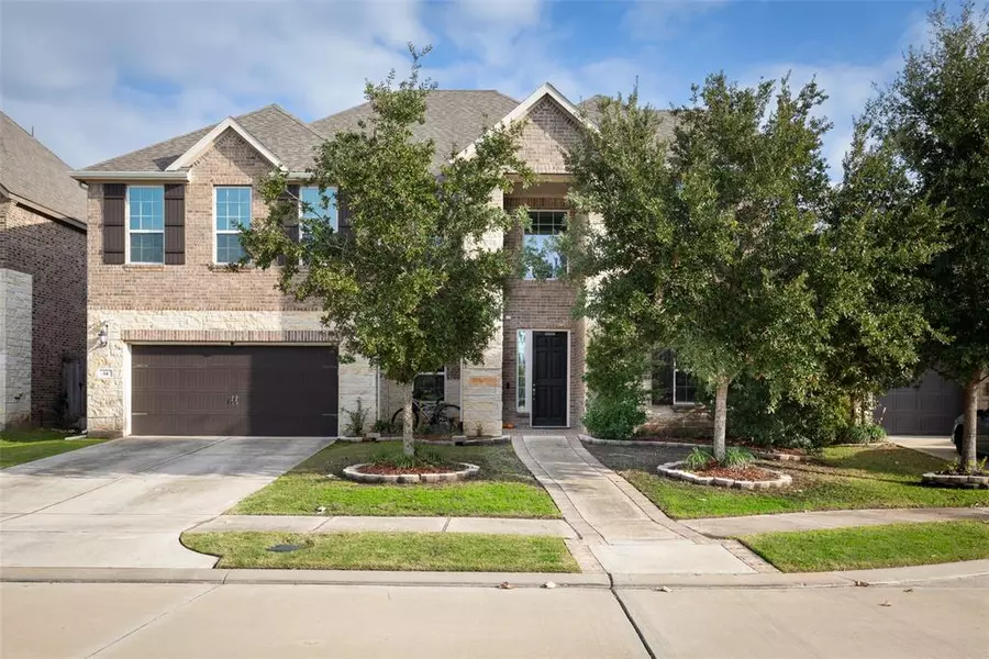 14 Monarch Court CT, Sugar Land, TX 77498