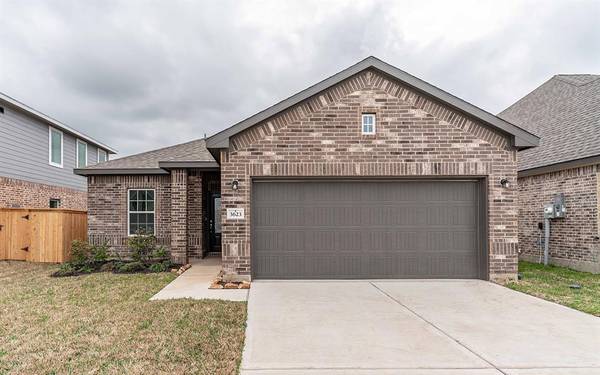 3623 Crosspointe PASS, Angleton, TX 77515