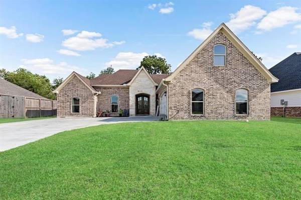 515 Tryson LN, Bridge City, TX 77611