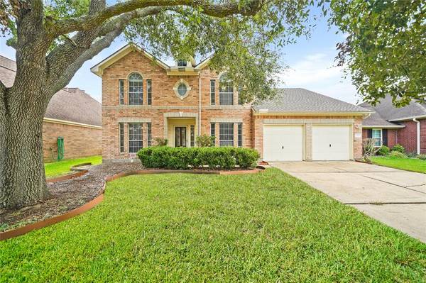 3135 E Webber DR, Pearland, TX 77584