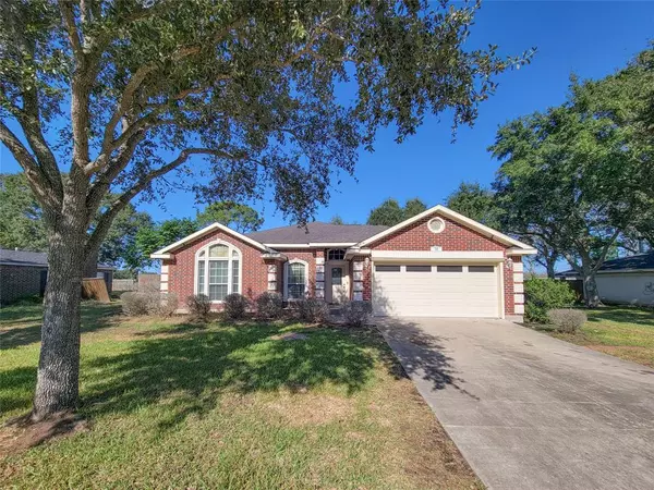 719 Partridge LN, Eagle Lake, TX 77434