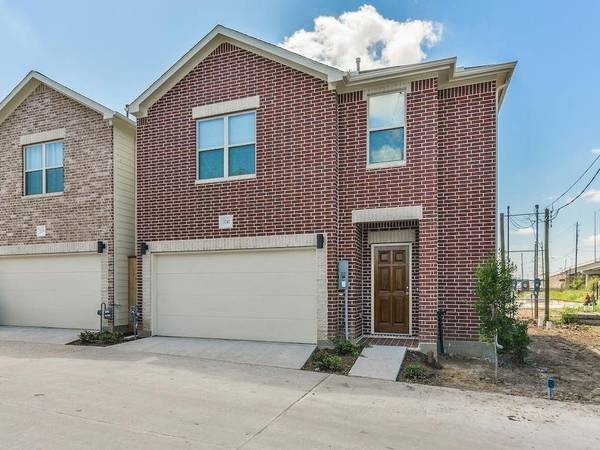 3741 Main Poplar DR, Houston, TX 77025