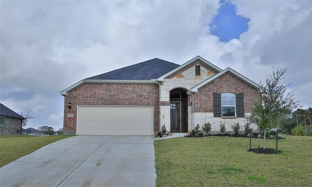 5403 Mufasa Street, Dickinson, TX 77539