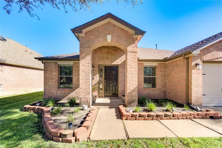 7626 Crestbrook Manor LN, Cypress, TX 77433