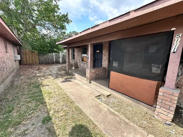 Houston, TX 77033,5111 Clover Street ST