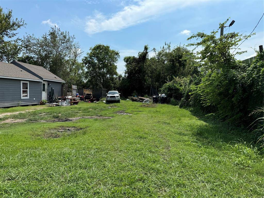 Houston, TX 77022,3232 Airline DR