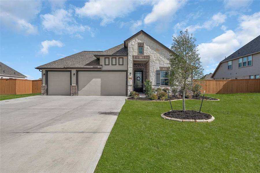 150 Valley Ranch TRL, Dayton, TX 77535