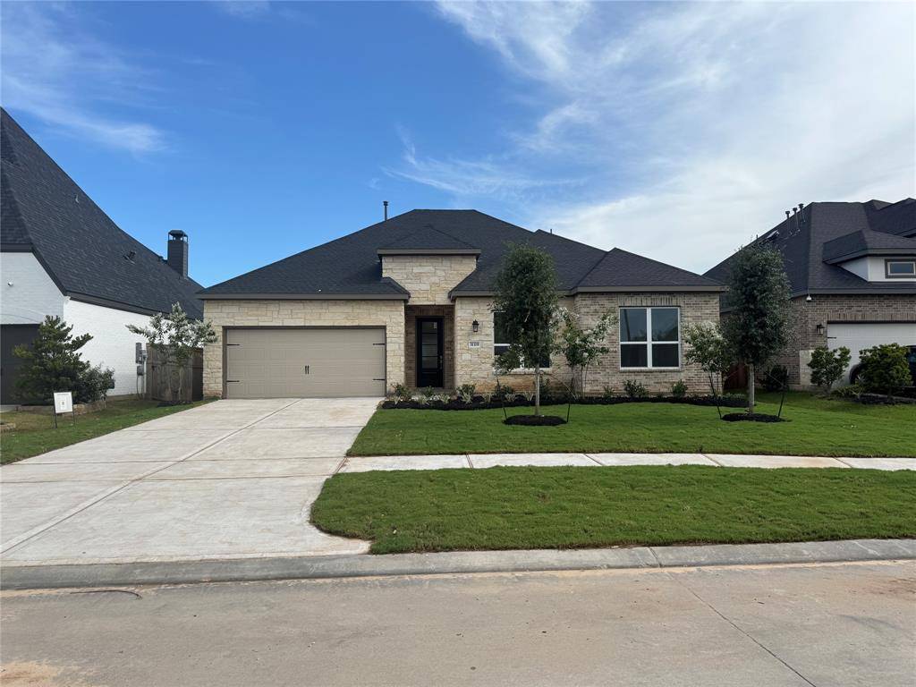 31319 Hastings Creek LN, Fulshear, TX 77441