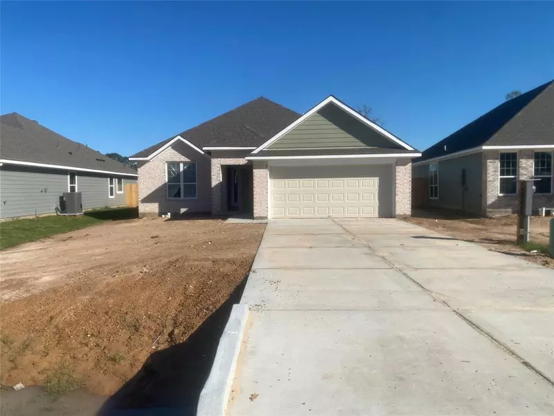 322 Shoreview DR, Conroe, TX 77303