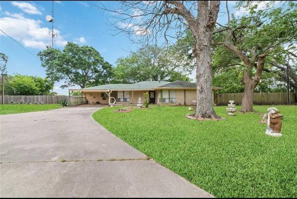 1515 4th AVE, La Marque, TX 77568