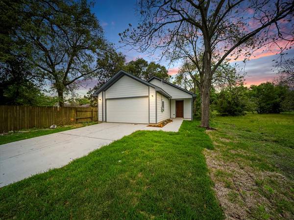 2516 BELLVIEW ST, La Marque, TX 77568