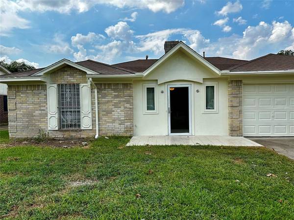 12823 Stillington DR, Houston, TX 77015