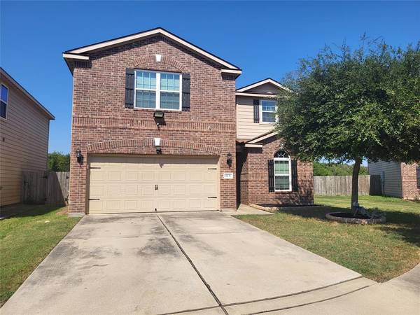 8231 Hall Lake DR, Houston, TX 77075