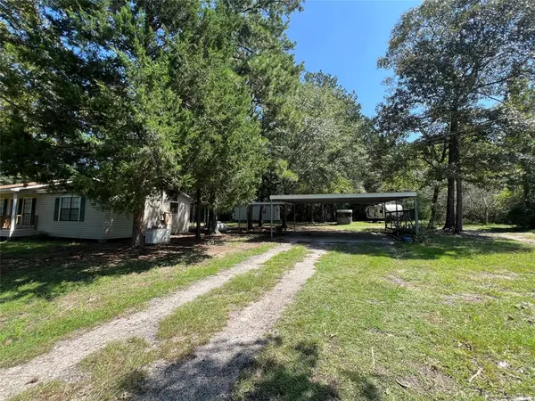 Hillister, TX 77624,795 County Road 4497