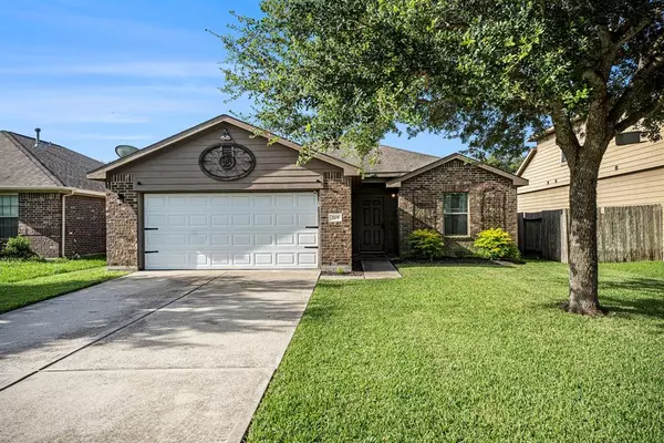 215 Hawks View DR,  La Marque,  TX 77568