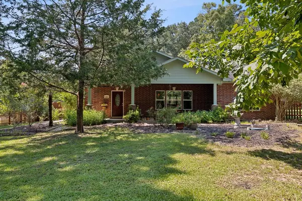 540 N Glen, Livingston, TX 77351