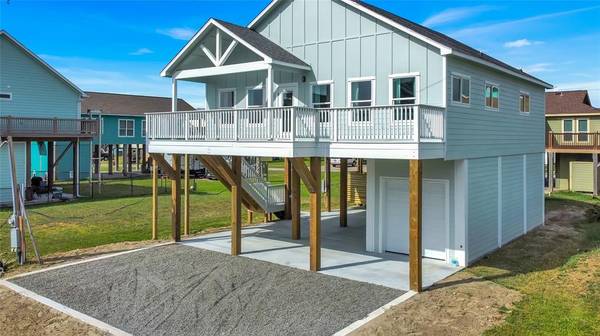 963 S Cove, Crystal Beach, TX 77650