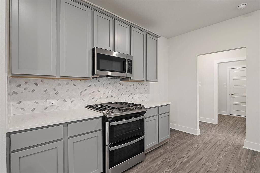 Conroe, TX 77385,10635 Whitejacket