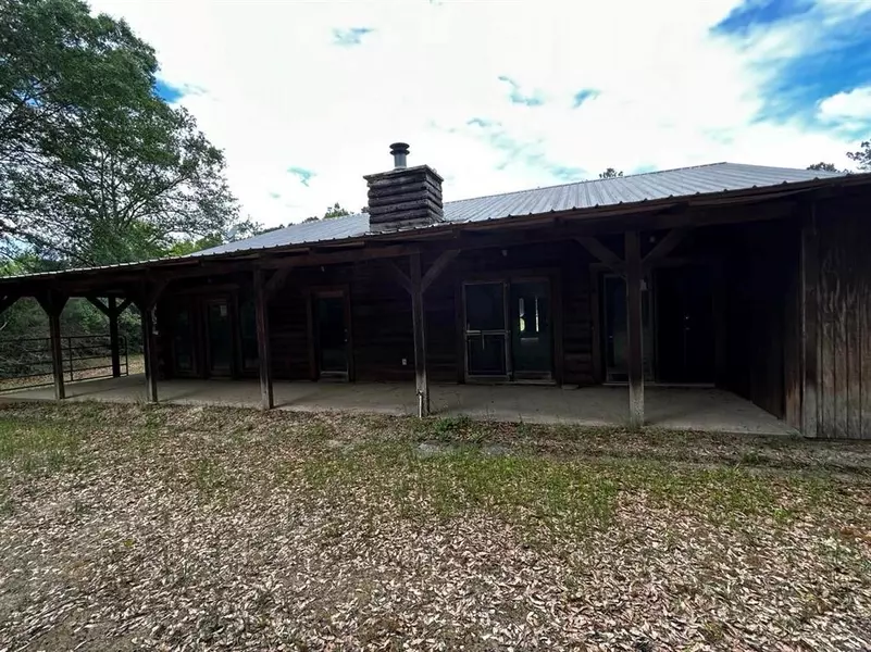 586 County Road 4368, Woodville, TX 75979