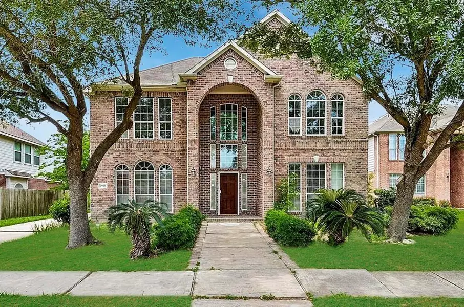 2910 Tina Oaks Court, Houston, TX 77082