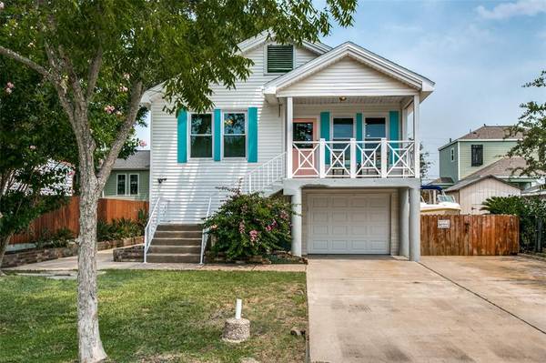 5018 Avenue R 1/2, Galveston, TX 77551