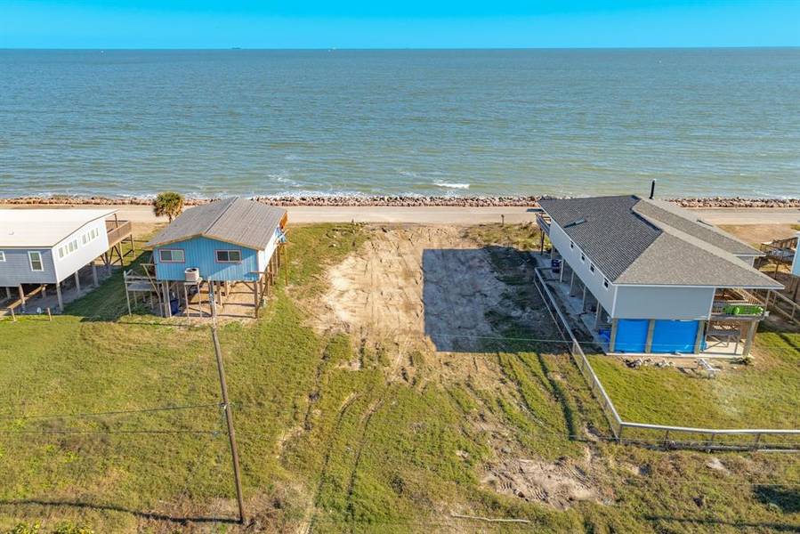 802 Beach DR, Surfside Beach, TX 77541