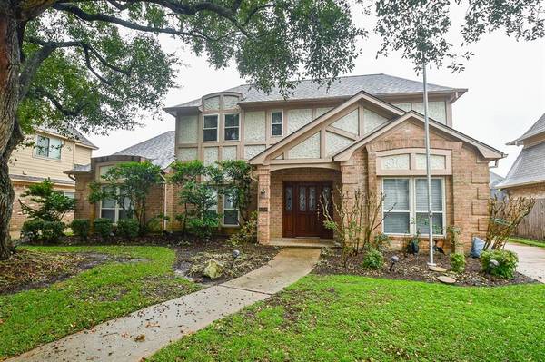 1014 Goldfinch AVE, Sugar Land, TX 77478