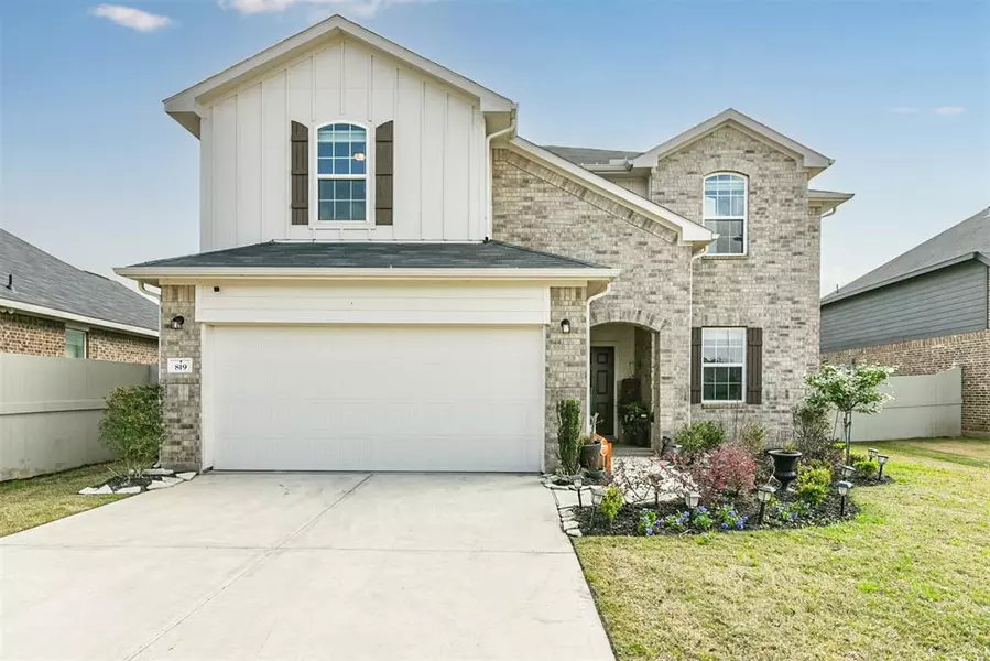 819 Thomas Ridge LN, Rosenberg, TX 77469