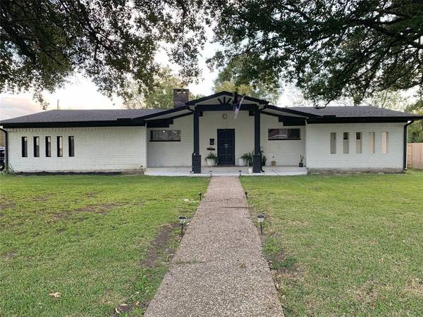 3005 Cartwright ST, Beaumont, TX 77701